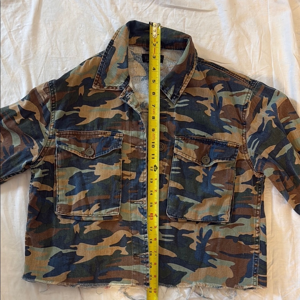 Topshop Women’s Camo Cropped Denim Jacket. Cotton. Size 4. - Picture 8 of 12